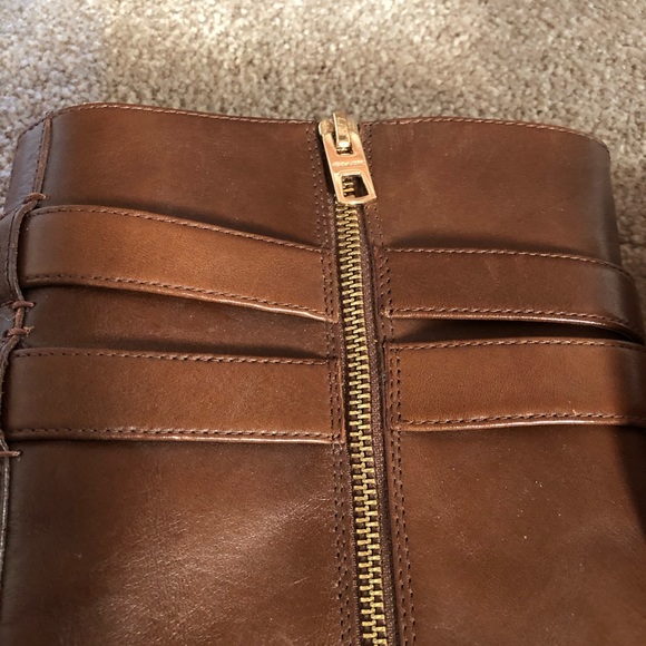 Coach woman’s Linette tall brown leather boots. - Picture 6 of 8
